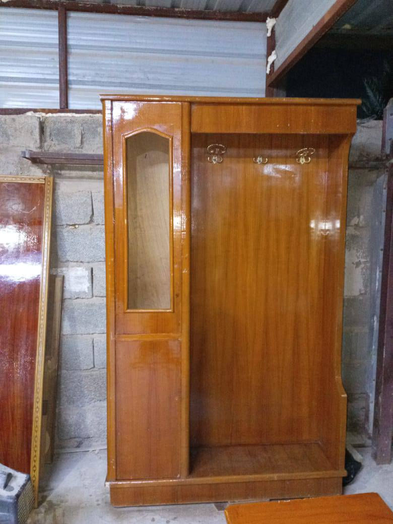 سلام عليكم غرفه نوم تسكام للبيع السعر 650مكان حي الحكيم كوت اتصل ***********
