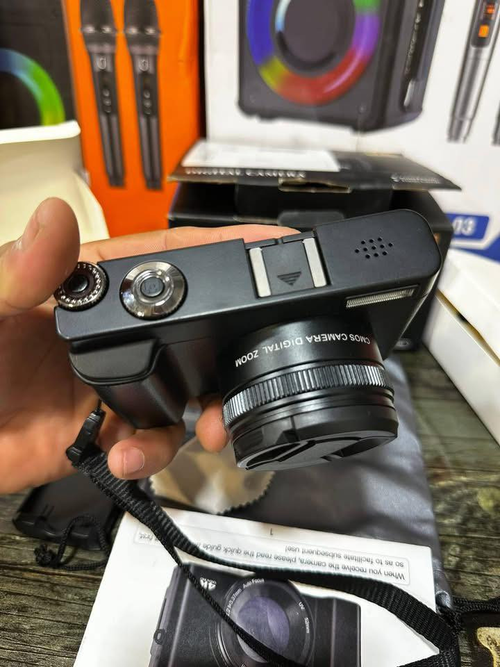 هذه كاميرا رقمية مدمجة طراز DC101، مصممة للتصوير بدقة 4K Ultra HD.تتميز الكاميرا بقدرة تصوير تصل إلى 48 ميجابكسل وتقريب رقمي 16x.سعر 50


**إذا كنت صاحب هذا الإعلان وتريد حذفه لأي سبب، رجاءا أرسل رسالة إلى الدعم الفني**