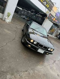 🔥السلام عليكم🔥 بئم موديل 1992 730. 🔥(8 سلندر)🔥 واحد علئ واحد كشانة جلد...