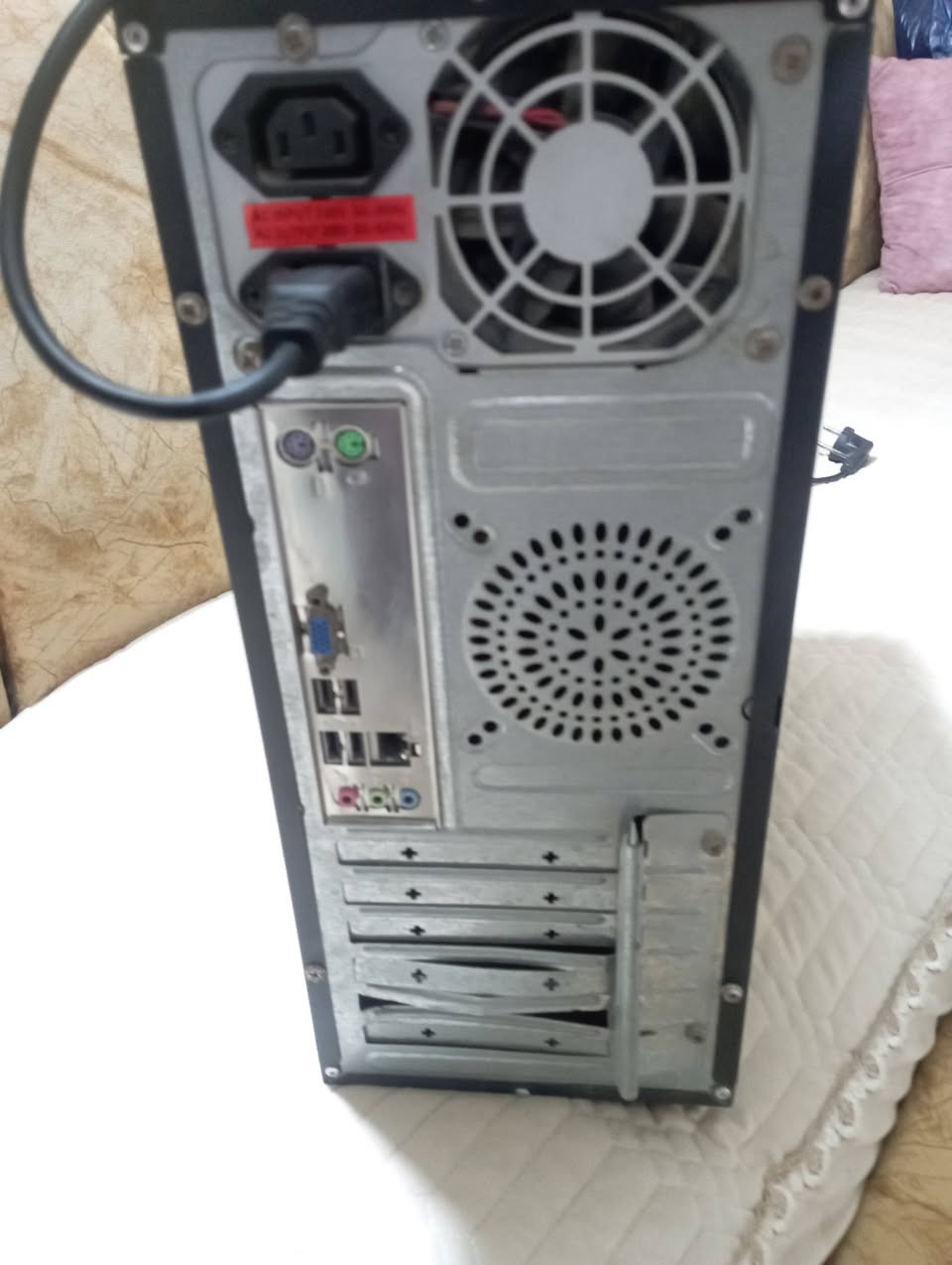 كيس بيسي كامل جهاز ملحقات كاملة ماعرفلة الله شاهد شرط شغال ومواصفات خرافية العاب ويوتيوب وكوكل وبي هواي برامج  سعر 60 الف  توصيل جميع محافظات موجود مستعجل ع بيعتة محتاج 
التواصل ***********
