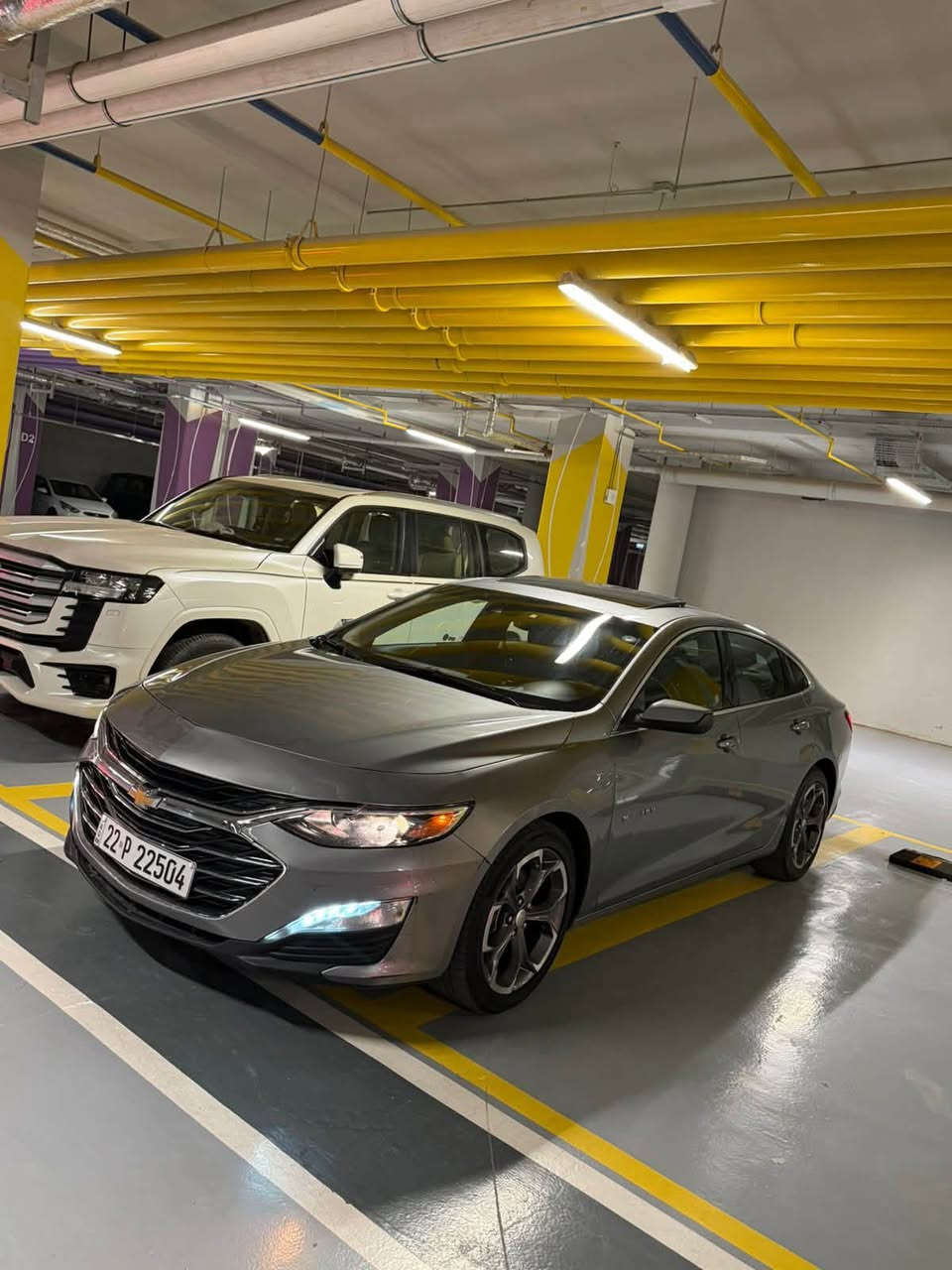 🛑 للبيع: شيفروليه ماليبو 2024 – فول مواصفات 🛑
السيارة بحالة ممتازة جداً (أحلى من الصور بهواية) وجاهزة للاستخدام.
🔹 المواصفات الفنية:
 الموديل: 2024.
 المحرك: 1500 تيربو (اقتصادية وقوية جداً).
 المسافة المقطوعة: 71 ألف كم فقط.
 الرقم: رقم أربيل، بإسمي والتحويل ثاني يوم مضمون.
 درجة الفئة: فول مواصفات (فتحة سقف، شاشة، كاميرا، لدات، وباقي مواصفات الفول).
🔹 لحادث ..
 تعديل بارد: في البنيد والجاملغ 
لباب لوره لعبري (بدون صبغ).
 الصبغ: قبق الجنطة مصبوغ فقط.(بدون دواخل )

💵 السعر 
: 128 ورقة (12,800$) وبيه مجال بسيط للشراي 

 للاستفسار والتواصل (اتصال أو واتساب): ***********
