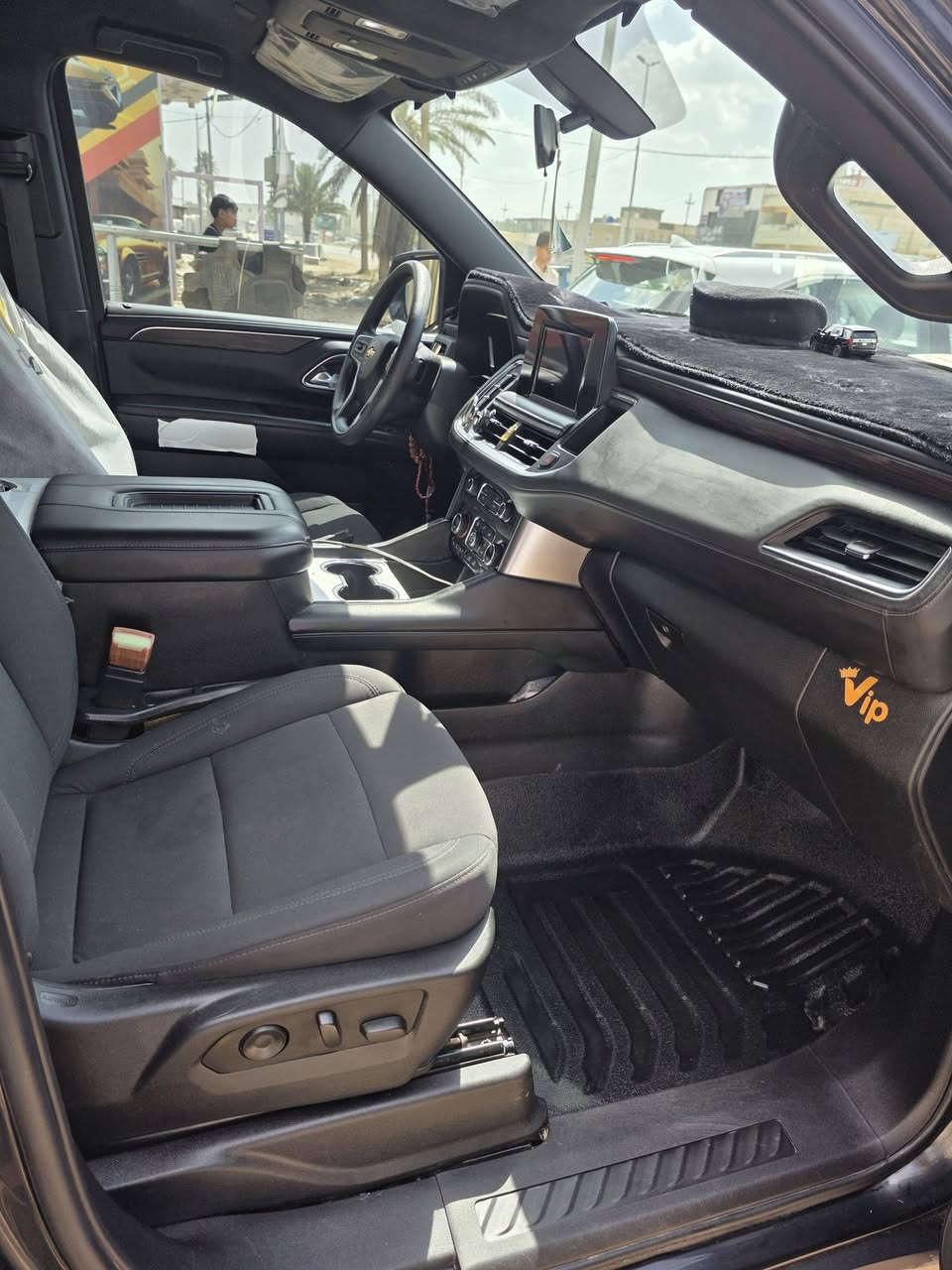 لبيع تاهوا فدرالي موديل ٢٤ بدون رقم بسمي شخصيا ماشيه ٢٧ مواصفات ال LS معروفه سياره جديده زيرو كلها على وضع الشركه 
حادثه شبر بارد بل الجاملغ اليمن فقط والباقي كله كفاله من كلشي 
 🚴‍♂️اخوان السياره بيه صافره اصليه فدراليه 
مغلفه PPFضمان 10 سنوات 
سعره ٤٣٠ ورقه وبيه مجال 
لاستفسار  ***********
