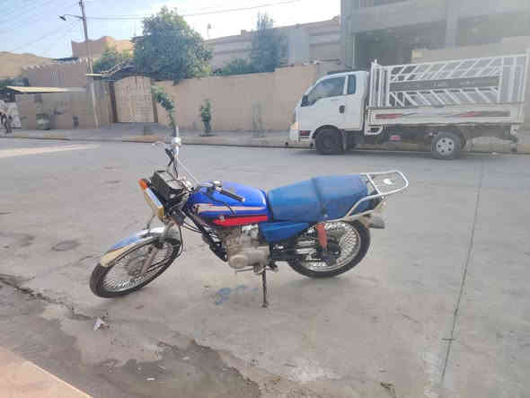 السلام عليكم الدراجه للبيع السعر 250 و بي مجال  كهربائيات كله شغاله دراجه نشطه متواجد خاص و رقم تلفون ***********
