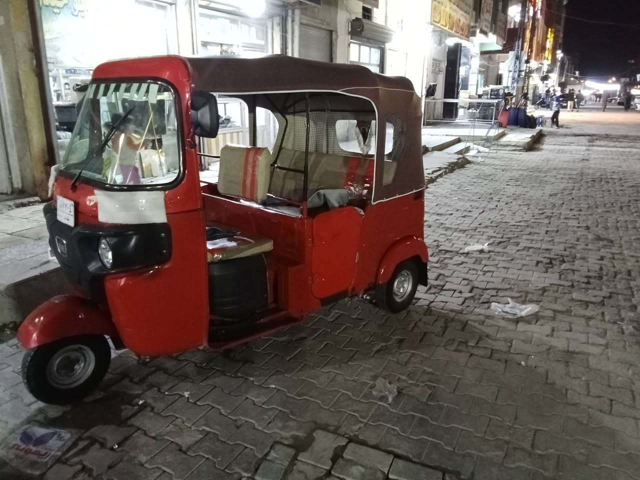 سلام عليكم شباب تكتك موديل 22شهر 12 تكتك كفالة ما معمرة ولا قطرة صبغ سعر 9مليون الاستفسار اتصل على ***********
