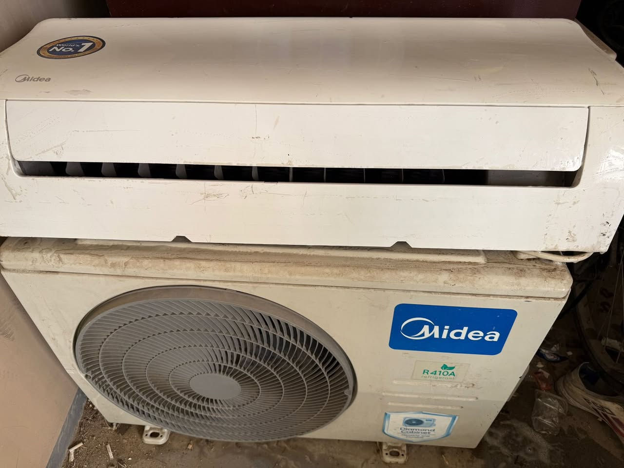 السلام عليكم ورحمة الله وبركاتة 
تتوفر سبالت مستخدمه  للبيع بالشرط وضمان 
كري طن ونص 
كري واحد طن
ميديا واحد طن 
توسوت طن 
مع توفير كادر عمل 
سجاد ابو عراق ***********
