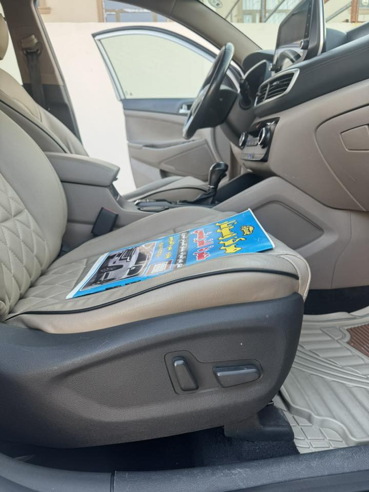 توسان 2019 خليجي
السعر 183 السونار مرفق السعر نهائي مكاني نجف الأتصال 

*********** السياره سايد بريك رجل السيارة لا صبغ ولا فتح ولا تبديل فقط بارد بسيط
