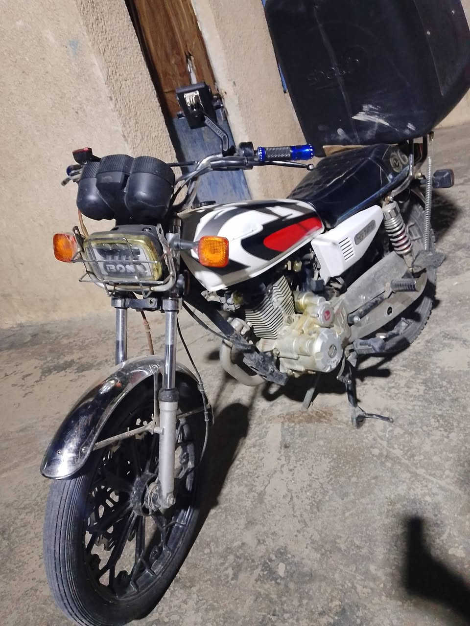 السلام عليكم دراجة سيفان 5 كير مديل 24 اوراق السعر 625 وبيهة مجال بسيط
ملاحضة وياهة خوذة 
مكاني بغداد الشعب 
***********
