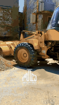 بعد هدم الدار ورفع الأنقاض، تم تنفيذ مراحل العمل وفق تسلسل هندسي دقيق شمل:

✔️ تسوية الأرض ومعالجة المناسيب
✔️ فرش طبقات الردم وحدلها للوصول إلى الكثافة المطلوبة
✔️ تنفيذ وتمديد أنابيب الصحيات والمجاري وفق المخططات
✔️ صب الأساس بعد إتمام جميع الأعمال التحضيرية والفحوصات اللازمة

نلتزم بتنفيذ الأعمال بدقة عالية لضمان قوة الأساس واستدامة البناء على المدى الطويل.

📍 موقع العمل: ( بغداد - الدورة - حي الشرطة )
🏢 اسم الشركة: شركة داعائم العراق للبناء والتطوير العقاري 
📍 موقع الشركة: الدورة - قرب كلية دجلة الجامعة - بناية ليمونة 
📞 للاتصال والاستفسار: *********** - ***********
#عقارات_العراق #استثمار_عقاري #بناء_حديث
