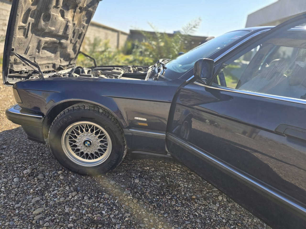 سلام عليكم
للبيع BMW/735

وارد اليابان 🇯🇵 

اصل 735 بليته وسنويه 

السياره بلاديه بمعنى الكلمه 

مكينه6سلندر جديده

كيراوتو🔗

كيرومحرك مكفولات

موديل1990

رقم بغداد 

شرط تحويل  مظمون 

اللون نيلي بدوم صبغ السياره بس لبنيد مرشوش نص من عنده  اثر شخوط 

بدون ظربه اوخياس نهائيا

بجم عريض مري طياره

 ميكانيك نضيفه

سنتر لوك ويه لسويج

صالنصه بلاديه حته حجر البيئه موجود نعومه فول

 4 جامات كهرباء 

حداديه اماميه خلفيه جديده

تبريد ثلج ❄️ 

كهربائيات بلاد بدون جطلات

 السياره مابيه كلوب طافي كلهه شغاله

كلج مروحه راديتر حاضن جدد
انسه شي حماوه 

ادامه كامله للمحرك من البلكات للفيتبم كله 

ويل ابو النحله جديد تخم تاير جديد الاماني ابو الشبح  باتري جديد

السياره جاهزه بدون مصرف
اترايك وين ميعجبك 

مكاني بغداد 
كل هاذه والسعر بلاش 
السعر 62$وهاا بيه مجال بسيط 

***********
بي وات ساب
