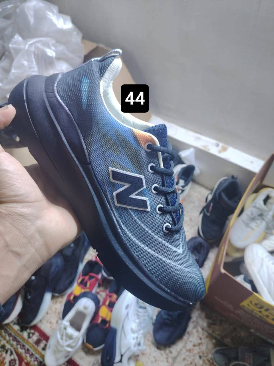 احذيه باله قياسات داخل منشورقياس 44.45.46يوجد جميع قياسات 39الى45 سعر قطعه 15
يوجد توصيل جميع محافظات العراق 5
رقم الهاتف ***********
