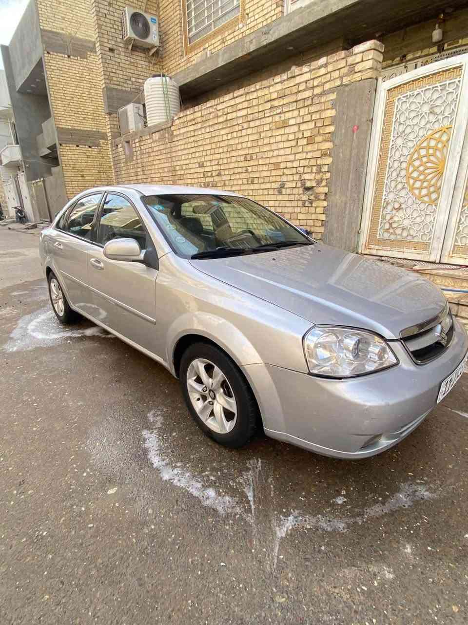السلام عليكم سيارة اوبترة فورنزة للبيع موديل 2008 السيارة كدام عينك نصبتها حلوة اصفاحها موس بيها صبغ بسبب الجراد واهل الخبرة يعرفون السيارة بسمي رايدها ب 57 مكاني بغداد شراي اتصل ***********
