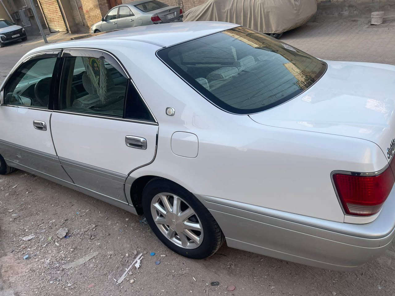 جنون ملكه للبيع 
رقم بصره باسمي تحويل ثاني يوم 
السياره كفاله عامه  موديل 2002
السعر 160$
دكمتين 2
شاصي 175 مكينه دي فور الجبير 
كشنات كهربائي. برده كهربائيه
  ويل نجمه  
حداده جديده تخم تاير 
المكان البصره  رقم *********** البصرة, العراق
