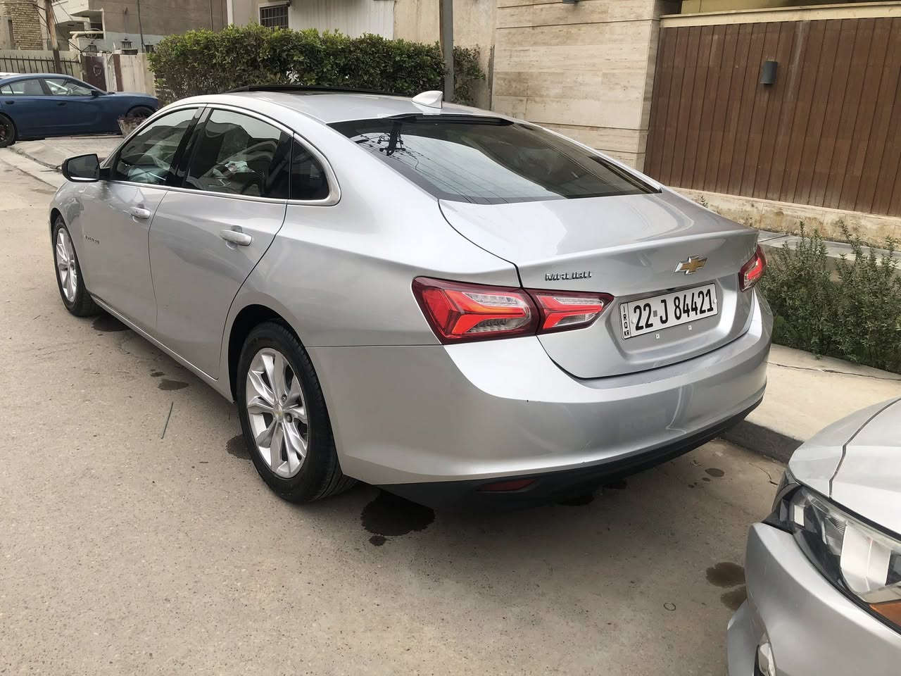 🚗 للبيع شيفروليه ماليبو 2022 – فئة Lt فول بانوراما 🚗
رقم اربيل الدولي سنويه بسمي تحويل ثاني يوم هزة جديده 
✔️ الممشى: 112000 الف كليو 
✔️ صبغ نص البنيد فقط وجاملغ مبدل نفس اللون بجم كبس بلاد 
✔️ وارد أمريكي
✔️ محرك 4 سلندر اقتصادي بالوقود
✔️ قير أوتوماتيك ناعم
✔️ شاشة لمس مع بلوتوث + Apple CarPlay / Android Auto
✔️ كاميرا خلفية
       بانوراما فتحه 
       تدفئة كراسي 
       تشغيل عن بعد 
✔️ تحكم بالمقود
✔️ تشغيل بصمة
✔️ مثبت سرعة
✔️ مكيف قوي جداً
✔️ جنوط ألمنيوم
✔️ أنوار LED نهارية
💰 السعر: 132 ورقه بيع او مراوس 
📍 الموقع: بغداد – حي العدل 
📞 الهاتف: ***********
