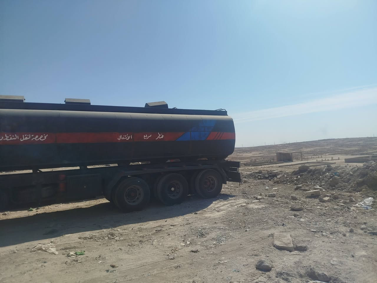 للبيع جاهز شرط تحويل سياره بسمي  محرك كير اكسل طخم تائر بطاريه جديده حموله اسود 38   41
بيها برقيه تصريح يعني من كل نواحي جاهز وشرط 
***********  شراي يتصل
