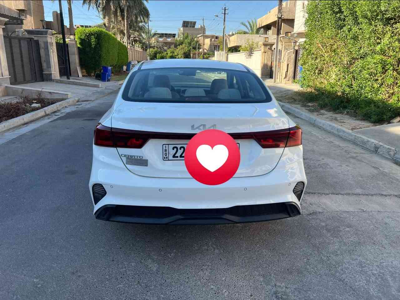 سلام عليكم سيراتو خليجي 2022 مكفوله من الصبغ والتبديل عدا بارد صغير موضح بالصوره المواصفات تحكم ستيرن تبريد قطعتين لدا امامي حساس خلفي مكينه 1600رقم اربيل الجديد رايده 151 وبيه مجال رقمي *********** مكاني بغداد حي الجامعه
