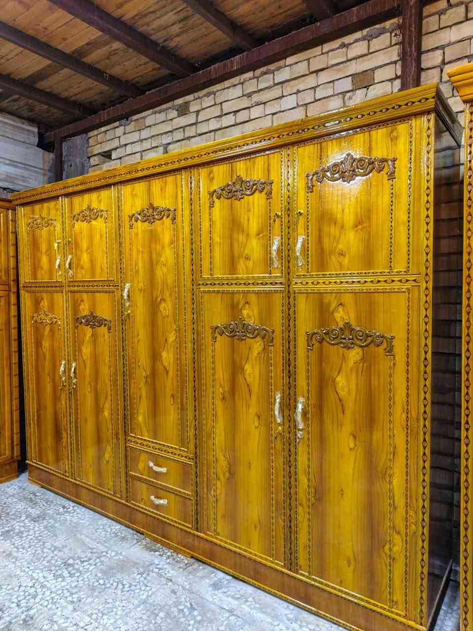 سلام عليكم 
غرفة نوم جديدة (غير مستخدم)
5 ابواب
وجهة صاج والضهر جرجوبة براغي الفرش بلوك صاج
زاوية برتفاع الكنتور 
السعر مليون وربع 
شد ونقل الى باب البيت داخل بغداد مجاني 
يوجد خدمة توصيل الى كافة محافظات العراق
تواصل خاص او واتساب
***********
