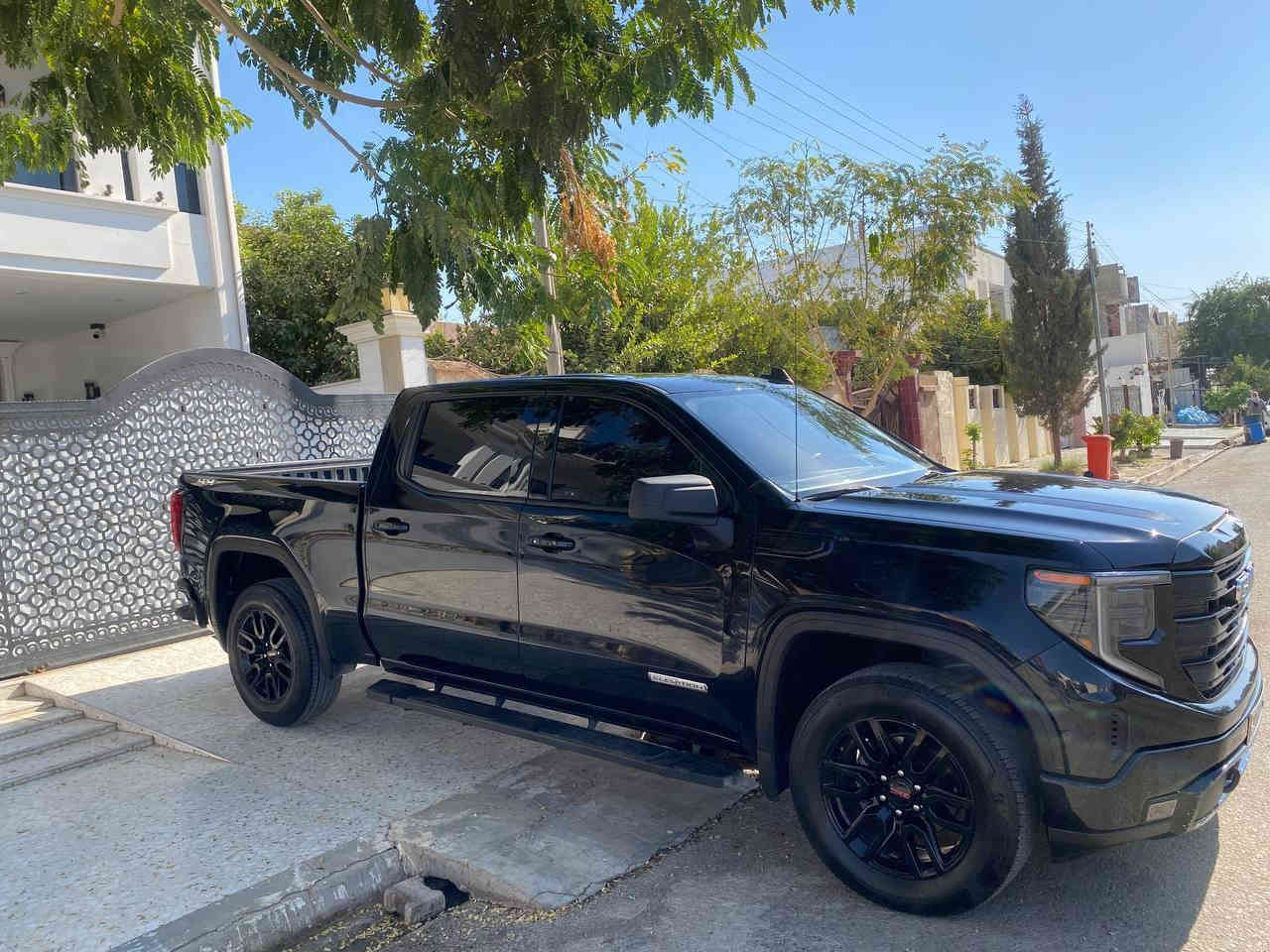 سلام عليكم للبيع مستعجل 
جمسي سييرا 
موديل ٢٠٢٤
محرك ٤ سلندر ٢.٧
ماشية ٣٣ الف كم
رقم اربيل 
باب كبير بدي صغير المرغوب 
كتاب اسود رسمي 
فور ويل 
السيارة جاهزة 
قطعتين صبغ 
حادثها بسيط جدا  
3GTPUJEK5RG191863 رقم الشاصي
السيارة كبس أمامها

السعر  382 ورقة 
للاستفسار ***********
