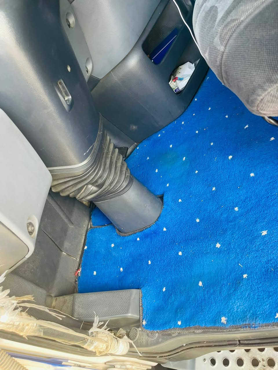 السلام عليكم تريله 2008للبيع مكان صلاح الدين رقم اربيل اربعه دنكير  لاستفسار غير متواجد ع فيس ***********
