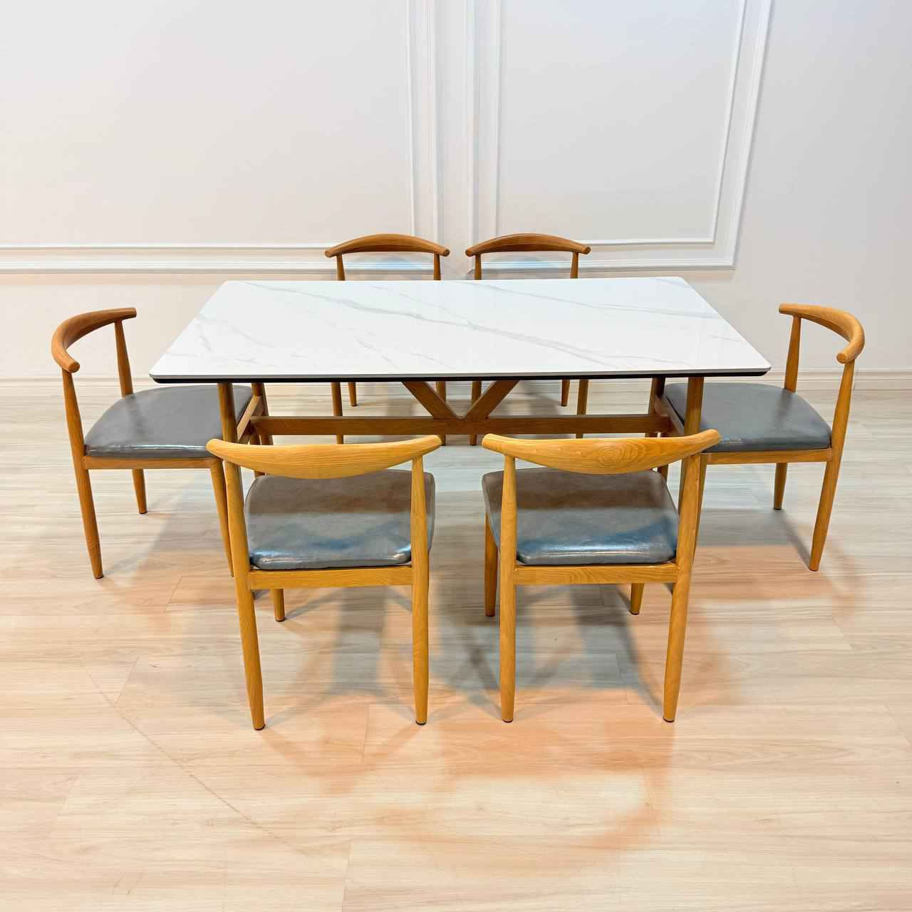 ميز طعام 6 كرسي رجل حديد سطح رخام مزجج 
قياس الميز 80*140 سم 
هيكل حديد بالكامل صبغ حراري بغداد, العراق


**إذا كنت صاحب هذا الإعلان وتريد حذفه لأي سبب، رجاءا أرسل رسالة إلى الدعم الفني**