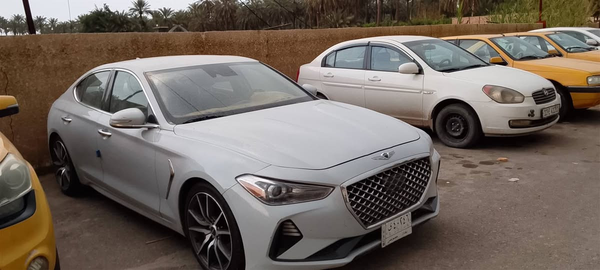 جينسز لون مميز سموك 21
محرك 2000توربو رقم بغداد تحويل ثاني يوم 

حادثها خلفي صندوك نفسه مصبوغ وجاملغ خلفي عكس السايق 

مصبوغ حادثها من امريكا وبلعراق صار بيها قطعتين كلير جاملغ امامي وباب خلفي عكس السايق ايرباك برده ودشبول طاك 

فول مواصفات بدون بنرامه 

145وبيها مجال للستفسار خاص او واتساب ***********
