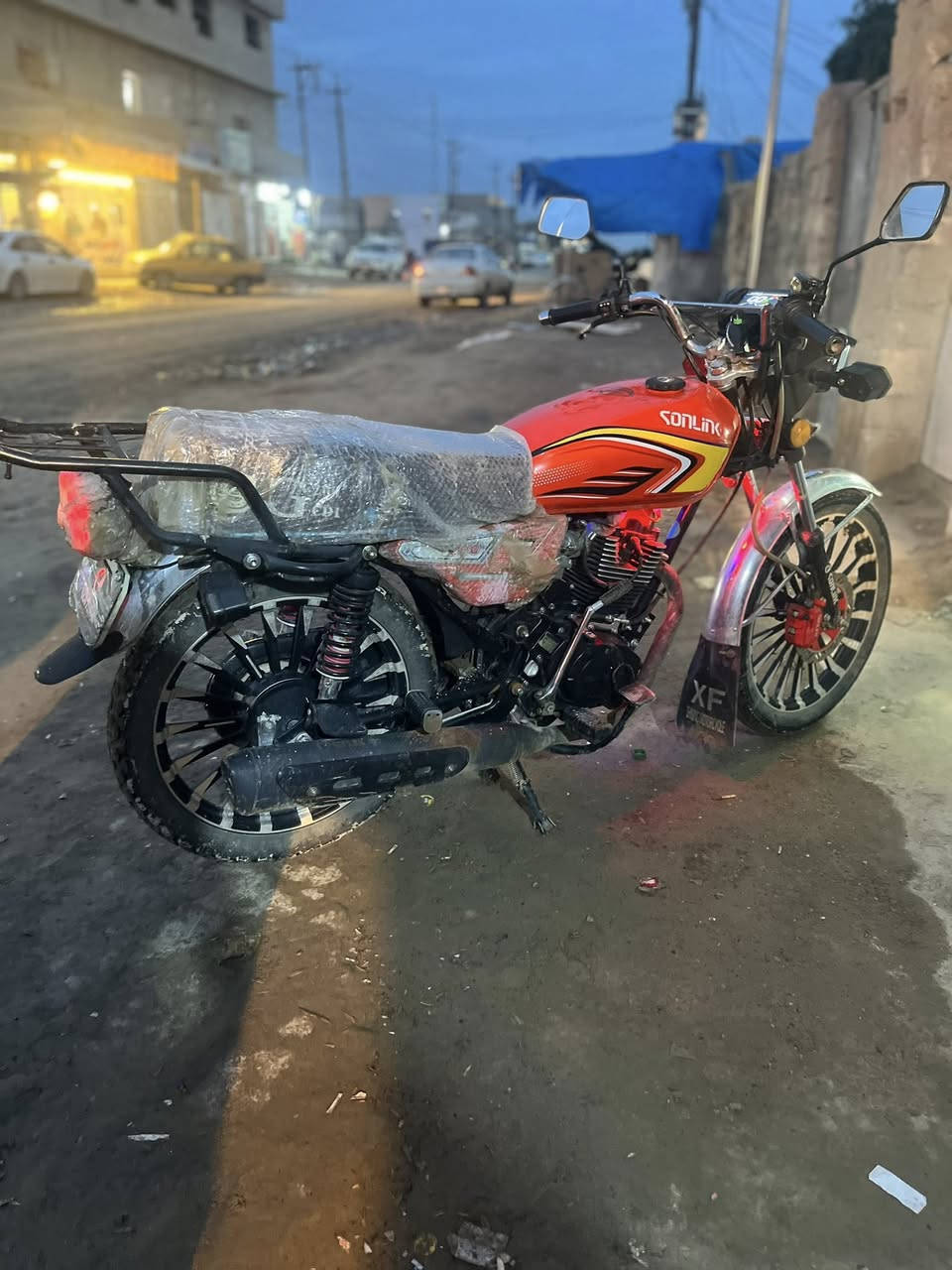 دراجه لون برتقالي
مستعجل عل بيعتها 

دراجه معايزها كلشي 

السعر 750 وبيها مجال 
العنوان سامراء 

الاتصال علا الرقم 

***********
