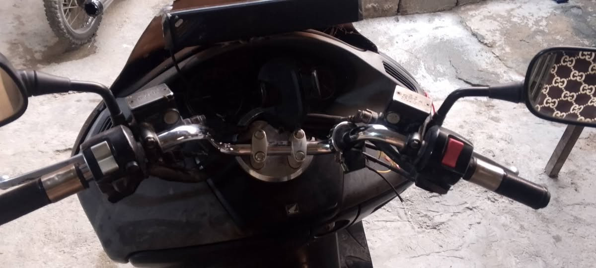 سلام عليكم بصمه0 8 دراجه ولا نقص بيه من كلشي كفاله عامه من مكينه لل شاصي دراجه فقط بيه كلج خلفي تعبان  و كفرات نضيفه 60 بل 100فقط سعر680 وبيه مجال بكاني بغداد بلديات رقم تصال***********
