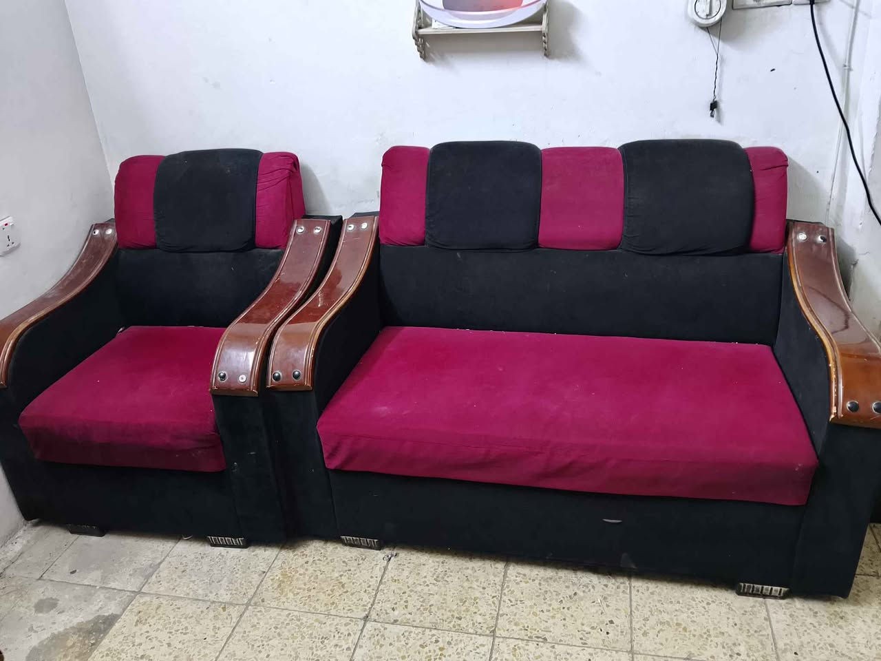 السلام عليكم 
قنفات ام 2واحده وقنفتين ام نفر نضيفات العنوان الحريه الثالثه مقابيل قاعه السيده زينب السعر 50 *********** بغداد, العراق
