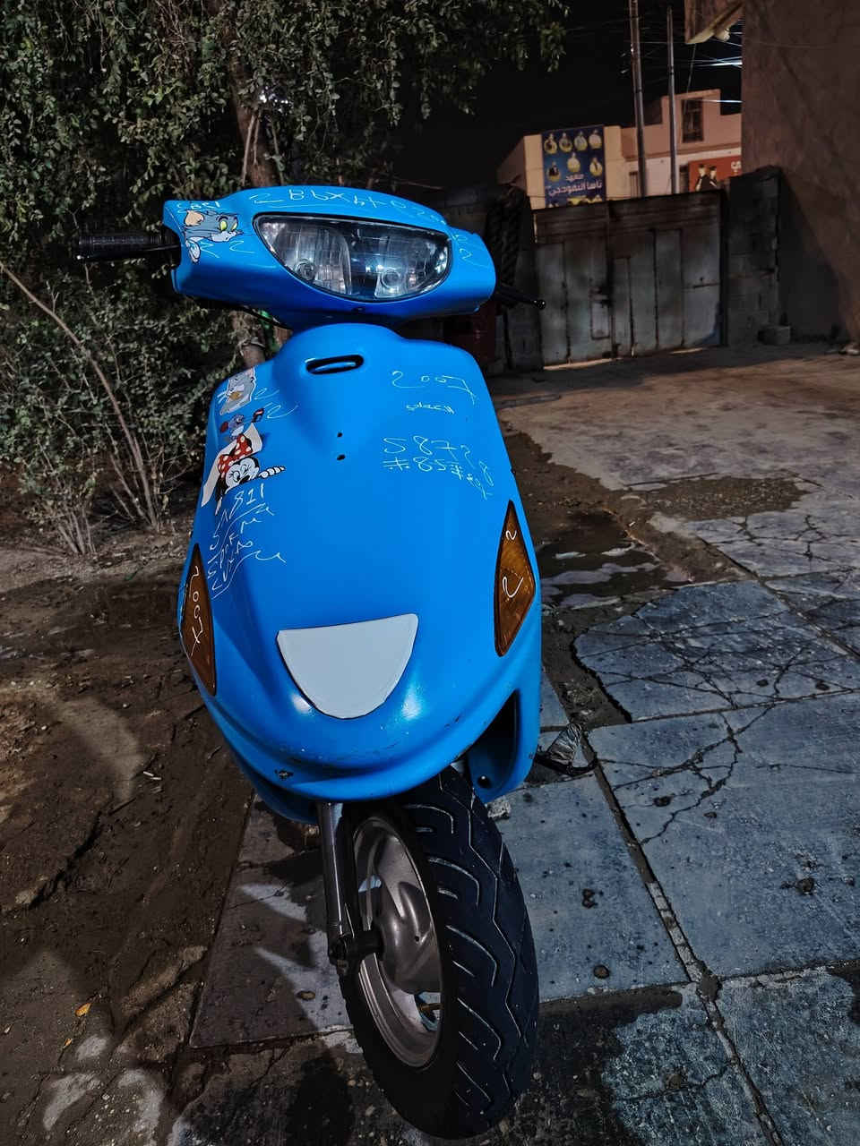 سلام عليكم شباب دراجه فراشه للبيع الدراجه حلووه ونظيفه الدراجه مفتوحه مره واحده الدراجه كامله  السعر 400 وبيه مجال العنوان الديوانيه مركز *********** وبي واساب
