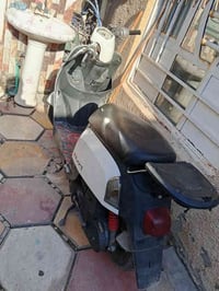 دراجة ماكس بوليس لبيع شغاله  كل نقص مابيها نكره بكل وكت كهربائيات كله ...