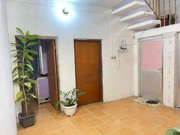 دار سكن طابو صرف في حي ( الزهراء ) 
بجانب بيت الخال ( هيثم مزهر فراس ) 
امام بيت الاستاذ ( علي شمال ) 
مساحة / ٣٢٠ م 
بناء طابوق - صب كونكريت -ماء - خدمات - كهرباء 
عرض الشارع ١٢ م 
غرفتين نوم + صحيات داخلية + خارجية 
( تحويل مباشر ) 
مع ( اثاث المطبخ )

للاستفسار مراجعة مكتب ( غيدان ) للعقار  
واسط - الزبيدية - مقابيل حي ( الصناعي ) 
***********
*********** محمد سيد غازي
