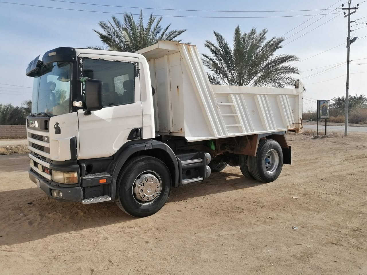 سلام عليكم سياره للبيع سكانيه 2001 مكينه نجكتر كير 4/4 تخم تاير رقم بصره بسمي مكان سياره ناصريه. ***********
