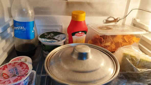 س.ع ثلاجه اريستون حجم كبير فول تجميد السعر 125000 للاتصال ***********
