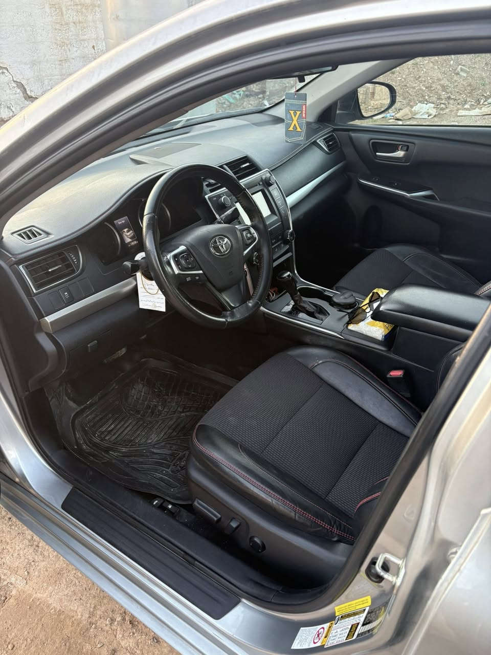 سلام عليكم سياره كامري مديل  2017sسياره جديد مال بيت سنويه جديد بسمي تحويل مباشر فحص موجود شراي يخابر ايذه مو شراي لا تخابر مكان سياره كركوك رقم ***********
