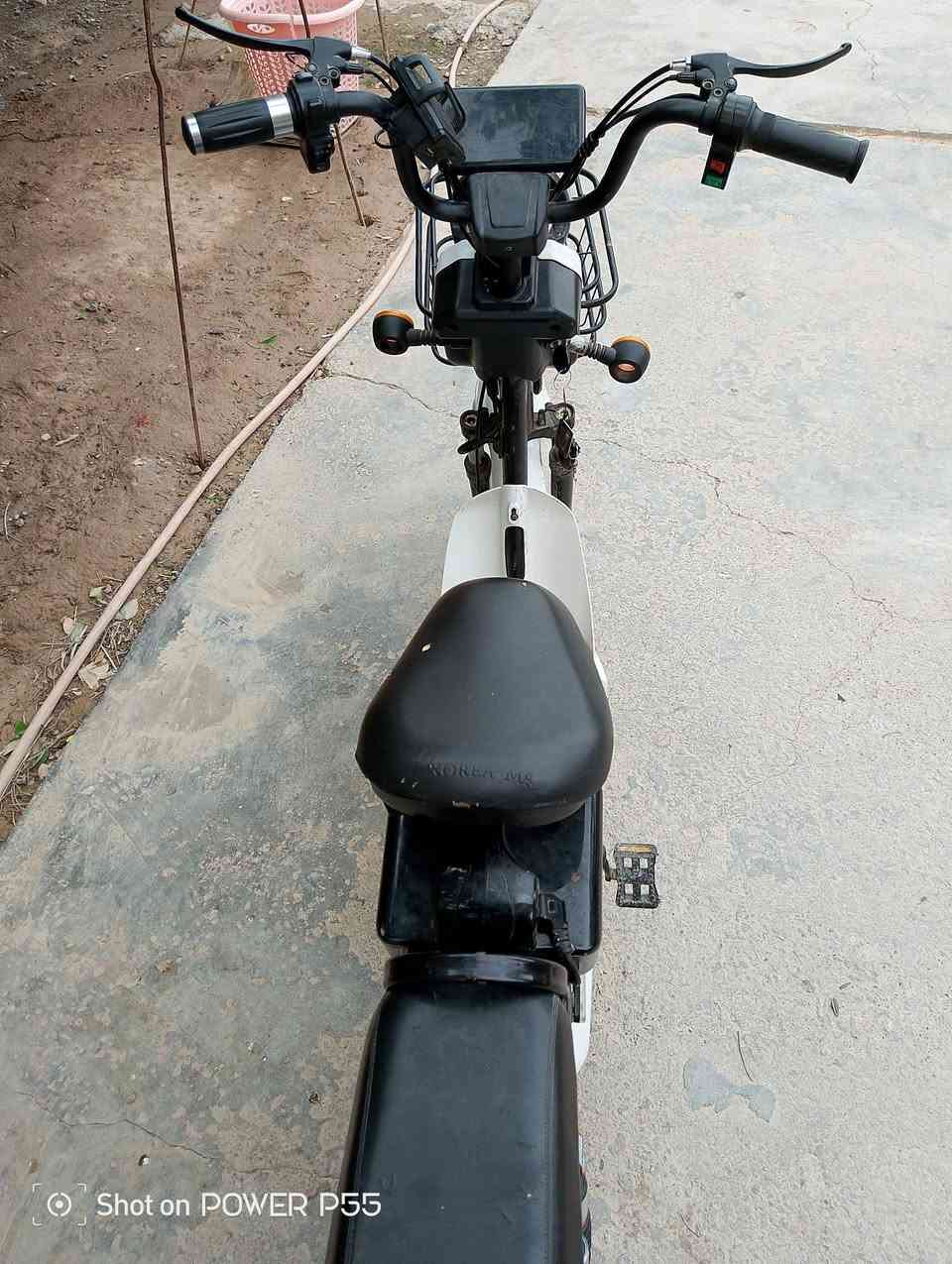 السلام عليكم دراجه ع شحن موديل 24 نظيفه كلش السعر 200 مكان كنعان
***********
