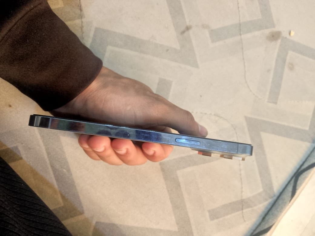 آيفون 13 برو ماكس
ذاكرة 256
بطارية 84
جهاز وتر ما مفتوح وكالة 
تجي تفحص و تأخذ 
نضافه 100% 
متواجد خاص + واتساب 
***********
