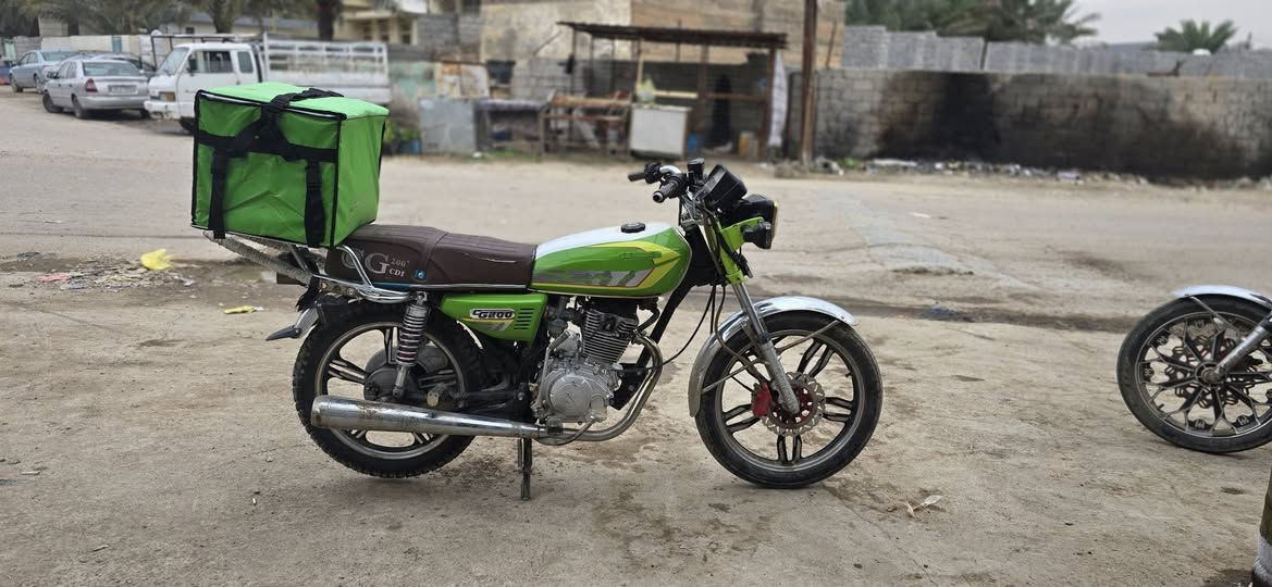 السلام عليكم سيفان موديل ٢٤اصلي
سعر ٦٥٠ 
رقم ***********
