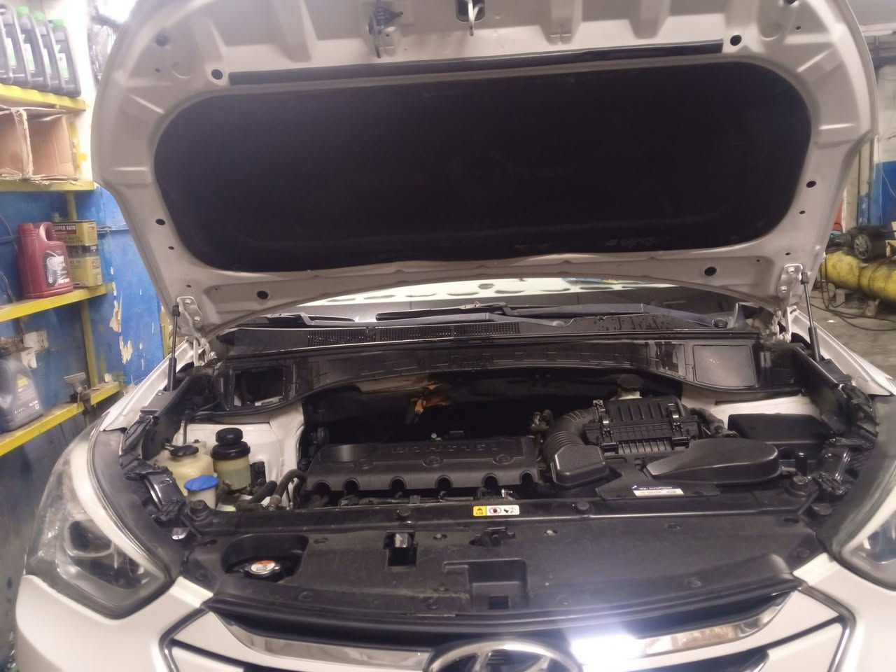 سلام عليكم ، سنتافيا 2014 للبيع سيارة مال جناي الله شاهد من لبيت للشغل كير ومكينه كفالة تراي وين متريد  مكينه  4سلندر  بيها نضوح جداً قليل بالمكينه كما موضح بالصور سنويه بأسمي تحويل مباشر رايدها 160ورقة وبيها مجال مكاني بغداد البياع رقم الهاتف ***********
