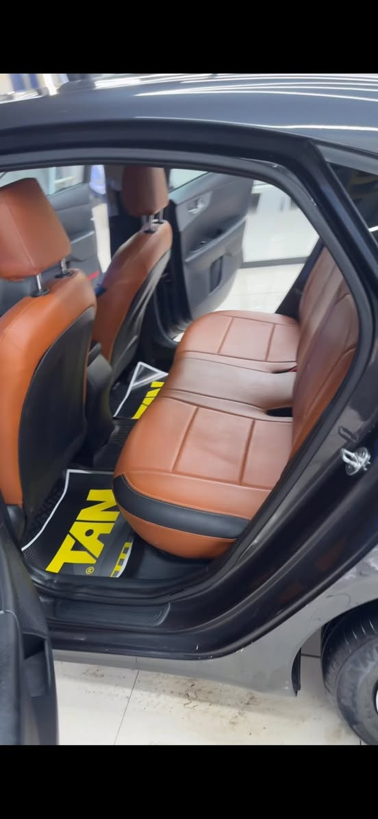 سلام عليكم  سيراتو 2020 بدون مواصفات ماشيه 75000 محرك 1600 بيها بنيد مبدل مصبوغ وربع الجاملغ مال سايق راجع بارد مكان السياره بغداد الكراده سعرها مناسب 130 ورقه وبيها مجال 
*********** واتساب
