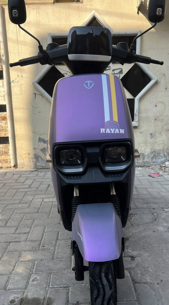 دراجة الريان شحن الدراجه كلش نضيفه ومحافظ عليها الدراجه بصمتين وسويجين
نضام حمايه السرقه .
مثبت سرعه .
لايت عالي ناصي .
نشغيل عن بعد .
6 بطاريات معدل 
سرعه 55 حقيقي 60 
السعر ( 750) بي مجال بسيط الي حاب يعرف تفاصيل اكثر هذه الرقم (***********)  
(العنوان بغداد الكرخ قرب جسر الصرافيه)
