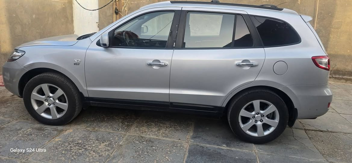 سنتافي للبيع 2011 سعر 42 
***********
