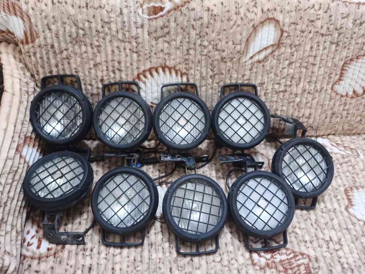 السلام عليكم للبيع 
غراض لمانيه مال كصات
 ***********
