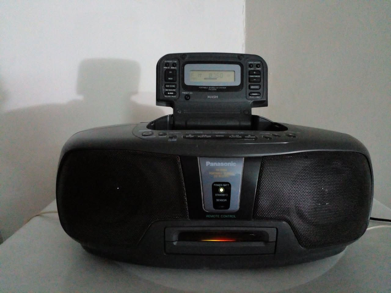 مسجلات Panasonic  يعمل راديو FM  وAUX  فقط     سعر الجهاز الواحد 45 الف   ومسجل Panasonic صغير بعمل راديو ومسجل بدون AUx سعر 50  الف  ومسجل Panasonic   عاطل  سعر الجهاز  15 الف  بغداد  ***********
