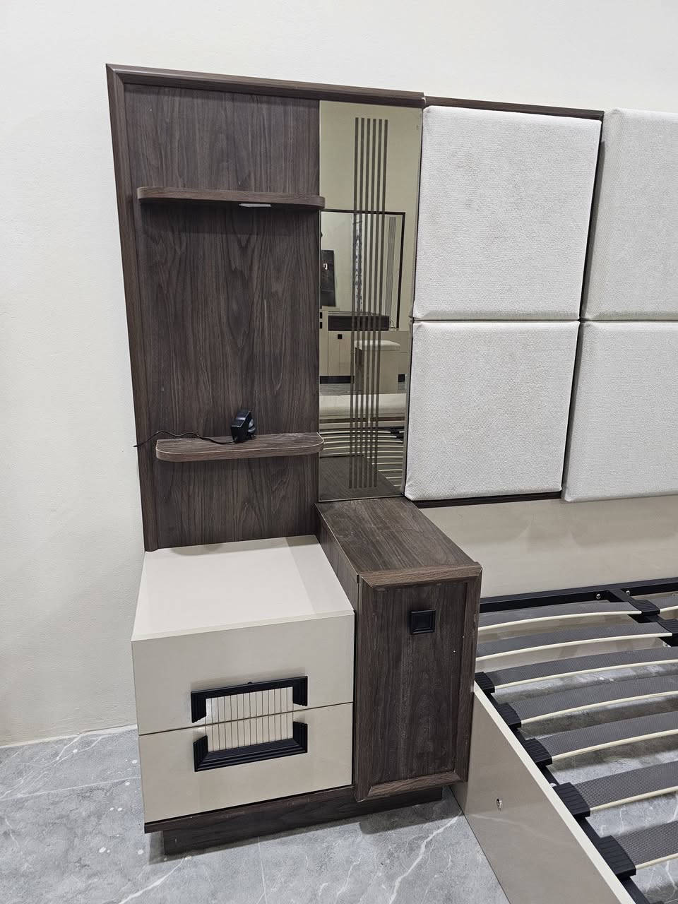 (  ابراهيم للأثاث)
(فتح وشدوصيانة/كل انواع غرف النوم والاثاث المنزلي +نقل داخل وخارج المحافظه اللأستفسار الأتصال+واتساب ***********  *********** [بأسعار مناسبه ]
