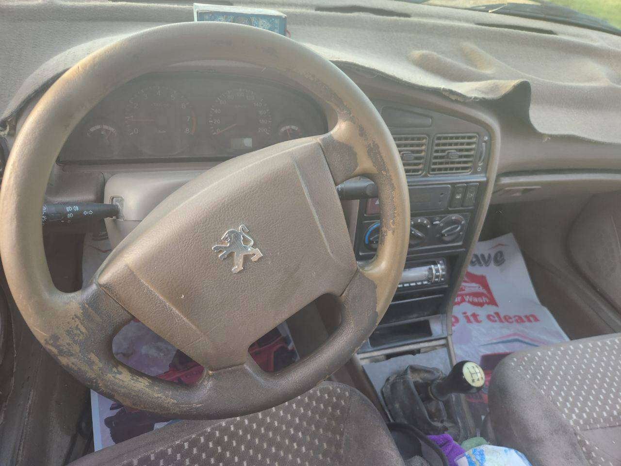 بيجو لميس 2016
سيارة نظيفة رقم بغداد
السيارة باسمي
سعر 35 وبيها مجال انشاءالله 
مكاني بغداد 
***********
