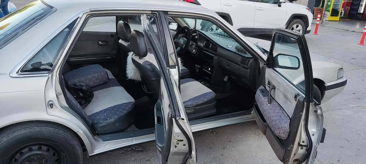 مازدا موديل 1989 كاربون بنزين كير مكينه شرط سيارة بدون  صبغ شرط تحويل  السعر 48 بي مجال
***********
