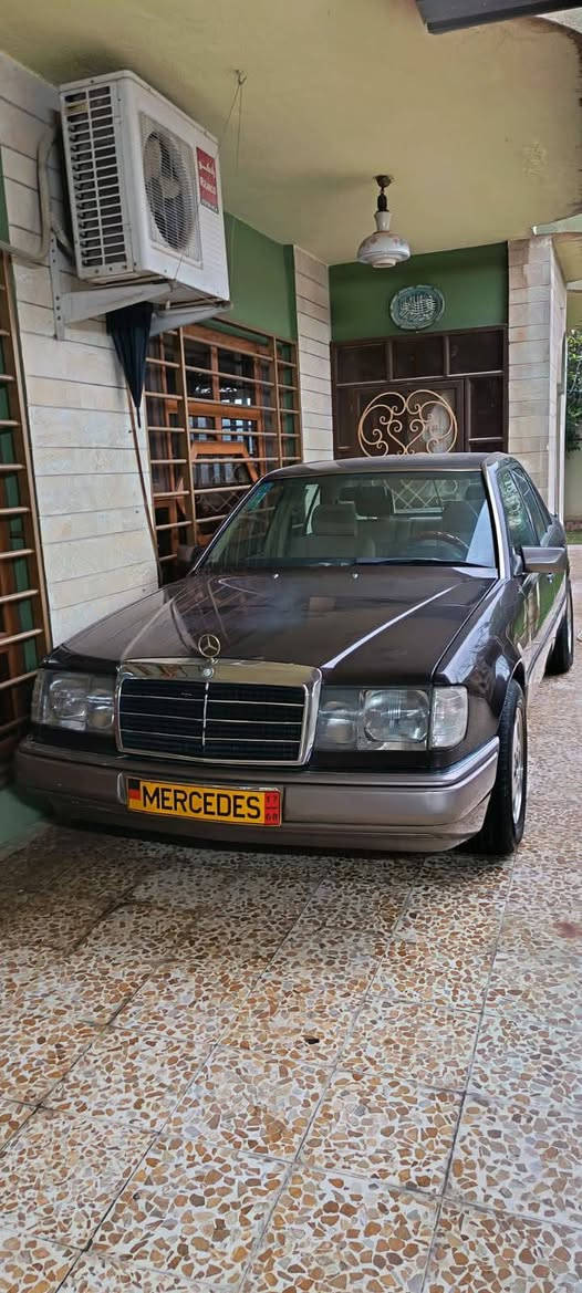 الجديد والبلادي ومن النوادر وسيارة جناي محتفظ بيها صار 23 سنة وتعرفون اهل الموصل بالجناية وشلون محافظين
         على سياراتهم ومعروفين على مستوى الله  🇩🇪

  ((((  أكتب تم او سعر او رقم 🔢 وراح يصلك مباشر  )))) 

            مارسيدس بنز  e300 دب  مودیل 1990
            محرك 5 سلندر ديزل تيربو عزم رهيب 🇩🇪
      على وضع الشركه  شرط قطره معجون ما بيها 
   سنويه لغاية 2030 رقم نينوى مشروع وطني رقم انكليزي 
              بيها حصه كوبون گاز 40 لتر كل يومين 
                    يعني 600 لتر گاز وايل بالشهر 

هوك سحب أصلي ما بيها أي نقص برده شغاله تكوات خلفيه سحب شغاله سلايت تنته طگتين شغاله شاشه أندرويد كامره رجوع   دبل مروحه دبل هورن أريل كهربائي دبل بصمه قفل مركزي جامات أماميه كهربائي تبريد شرط ثلج  وحماوه ما تعبر  80 صارلها عندي 23سنه على يد وحده قواعد دبلات
                 نظيفه وضع شركة السيارة بلادية 

              تفاصيل اكثر التواصل على الرقم التالي
                          ***********
