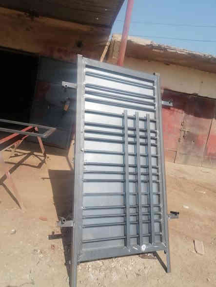 السلام عليكم ورحمة الله حداده عامه
مستعدون لعمل كافه أعمال الحدادة 
للتواصل ‏‪***********
