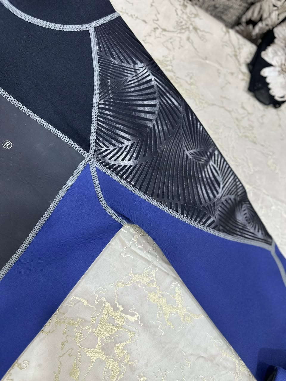 🔥 بدلة Neoprene أصلية خامة ممتازة 🔥
✔️ جديدة بالكامل
✔️ مرنة ومريحة بالحركة
✔️ مناسبة للسباحة والغوص والبحر
✔️ خامة ثقيلة وعزل ممتاز للماء والبرودة
✔️ تصميم رياضي فخم ومرتب

💰 السعر: 80 ألف ويا التوصيل
📞 للتواصل: 0780276


**إذا كنت صاحب هذا الإعلان وتريد حذفه لأي سبب، رجاءا أرسل رسالة إلى الدعم الفني**