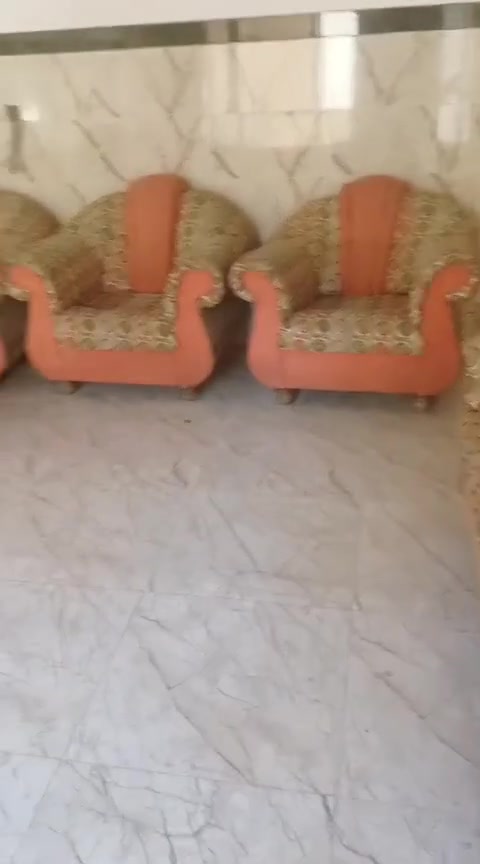السلام عليكم غراض للبيع شرط نظافه 
ديوان الجوزي خمس أمتار ب خشب عراقي ثقيل ب 60 
وديوان البرتقالي ب 150
تخوتا عدد 2 ب 100 أخو الجديد وبيهم مجال 
وبوفيه كبيرة ب 80 شرط نظافه مثل مامبين بلصورة
وميز بلازما ب 50 بيه مجال
مكتبه أو بوفيا عموديه بيهه رفوف داخلها أخو الجديد ب ،60 
وميز بلازما ب 40


**إذا كنت صاحب هذا الإعلان وتريد حذفه لأي سبب، رجاءا أرسل رسالة إلى الدعم الفني**