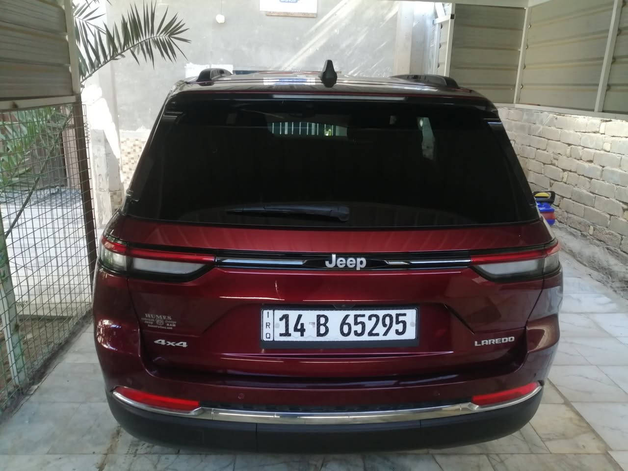 السلام عليكم اخوان سياره جيب لاريدو مديل 24 رقم شهداء وارد امريكي فقط جاملغ امامي مبدل ترهم مراوس ب سورنتو كامل مواصفات السعر 280 ورقه رقم ***********للتواصل
